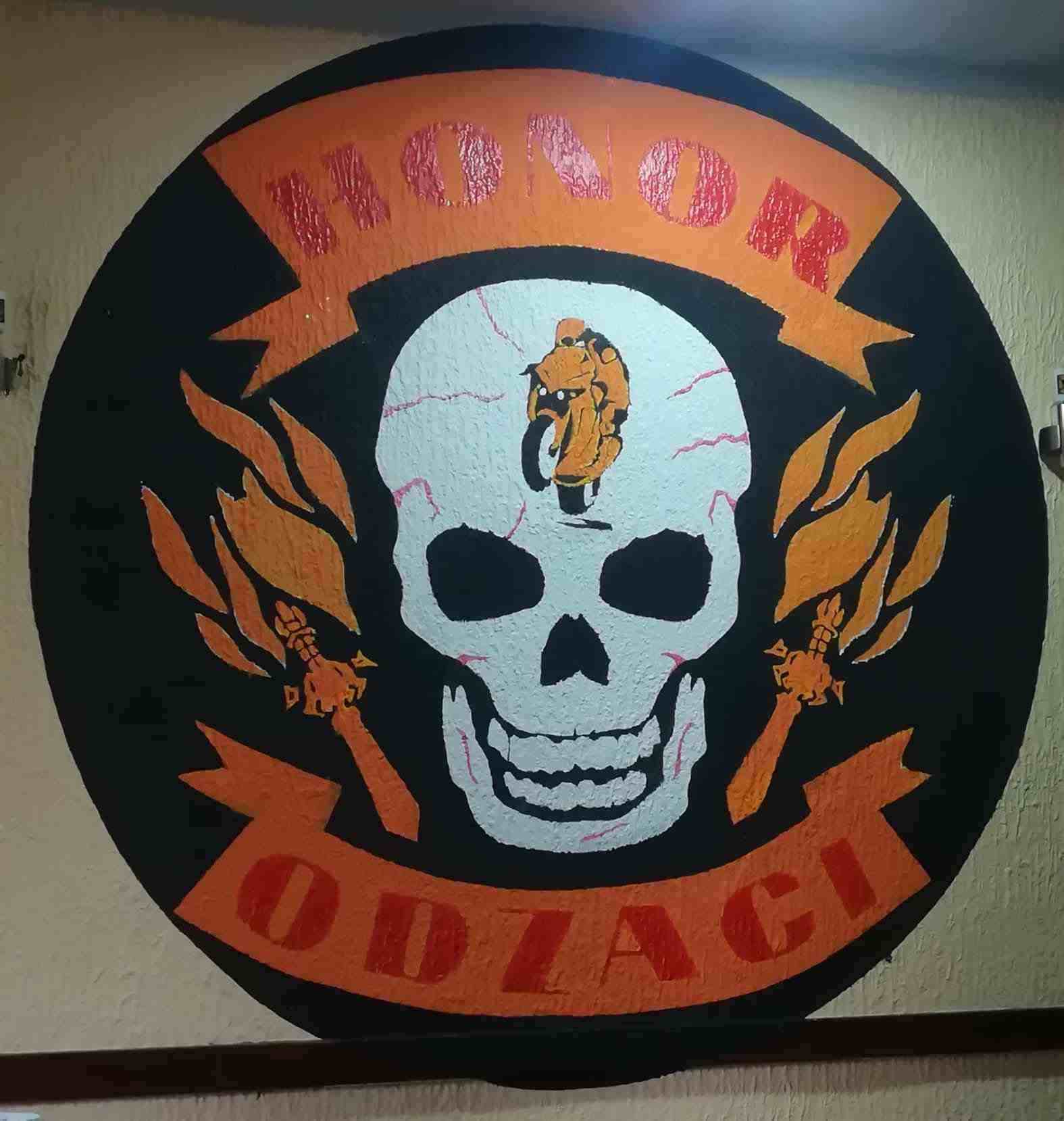 Oslikavanje reklame na zidu